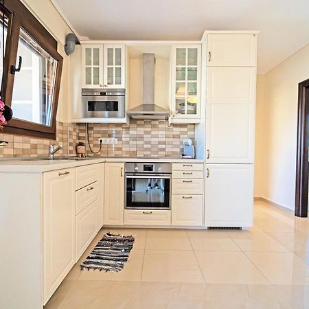 Luxury And Sunny Apartment 250 Mts From The Beach!! Peraía 외부 사진