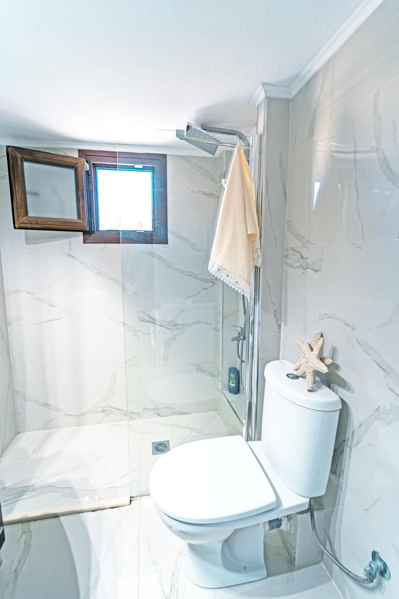 Luxury And Sunny Apartment 250 Mts From The Beach!! Peraía 외부 사진